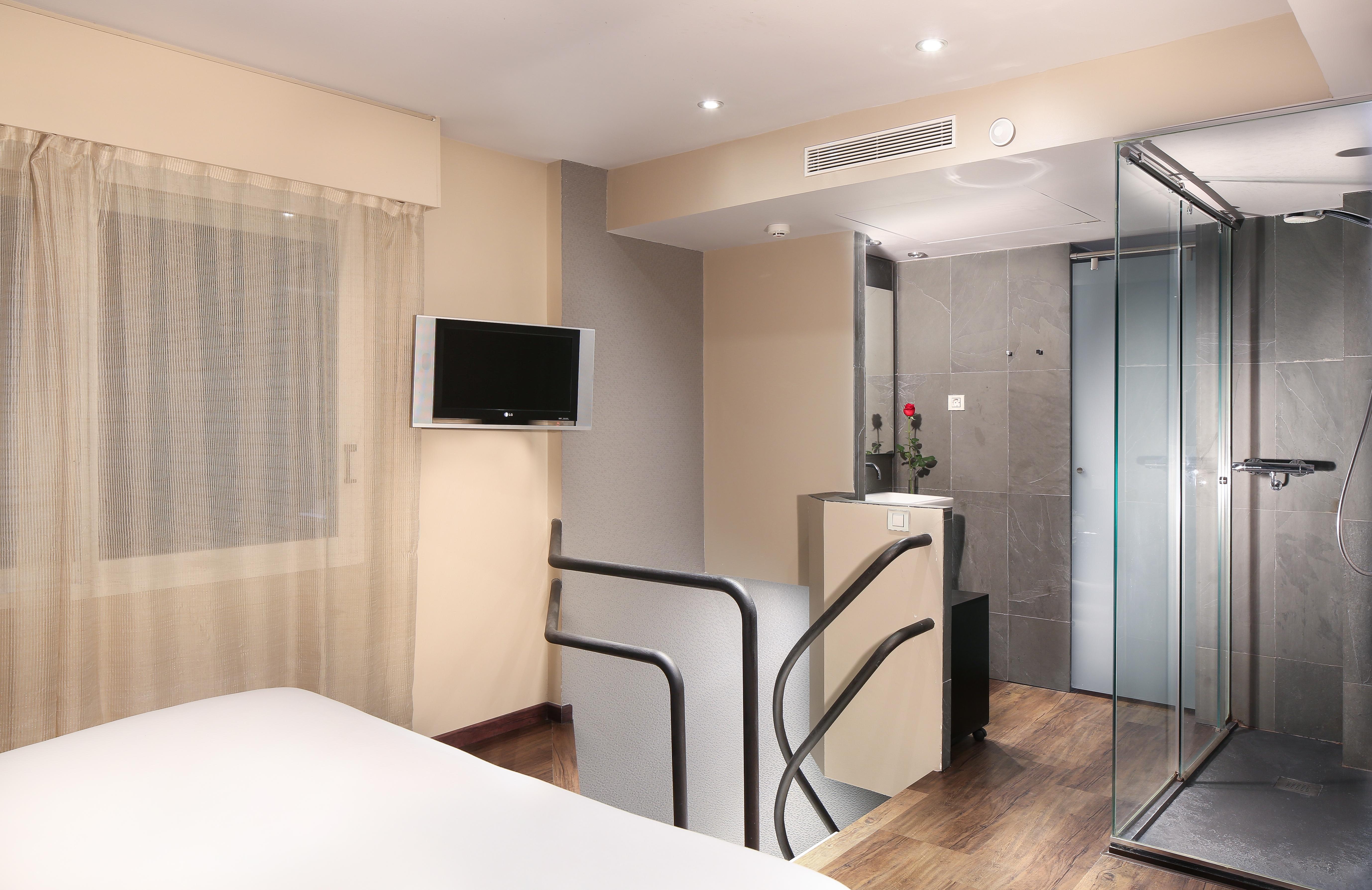 Hotel Gran Derby Suites, A Small Luxury Hotel Of The World Барселона Екстер'єр фото