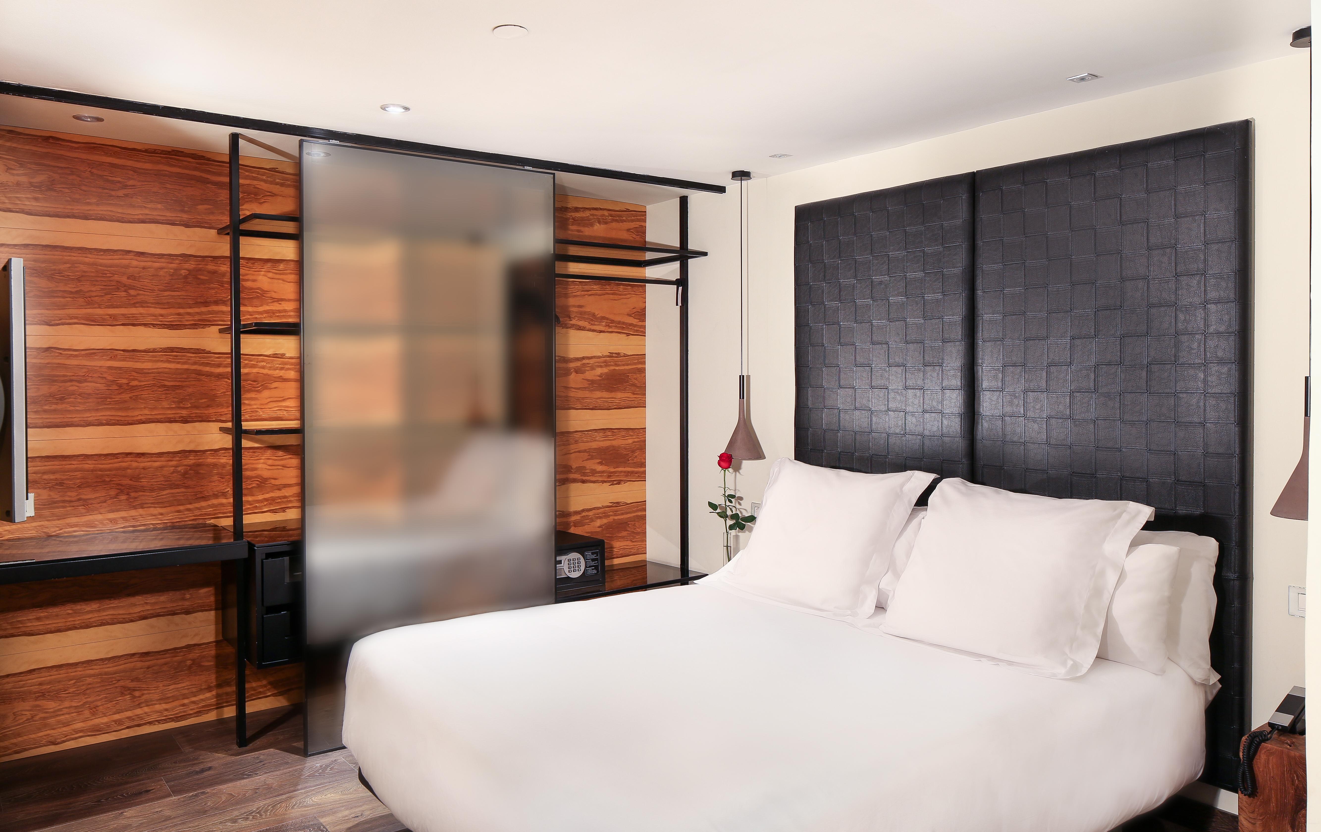 Hotel Gran Derby Suites, A Small Luxury Hotel Of The World Барселона Екстер'єр фото