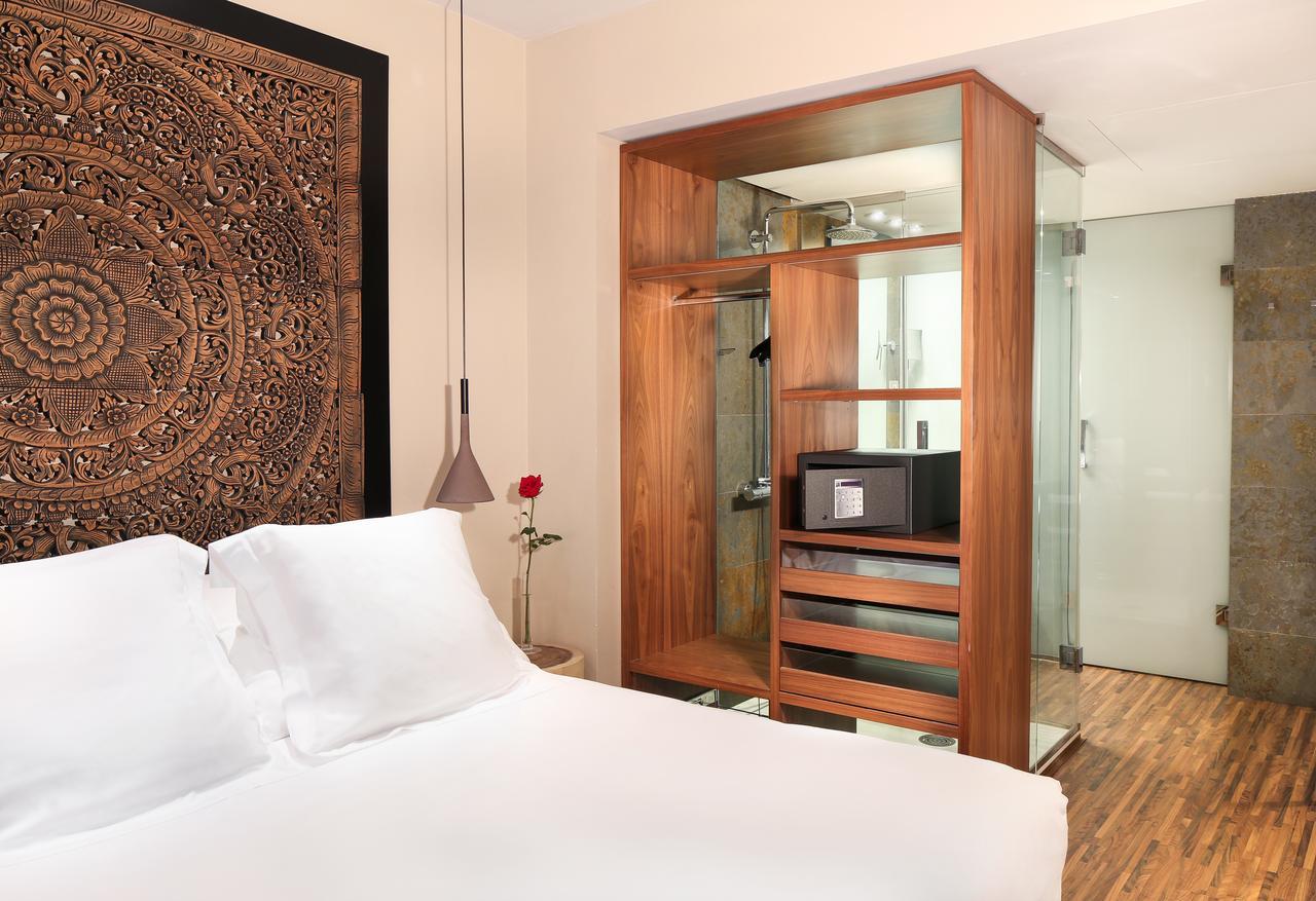 Hotel Gran Derby Suites, A Small Luxury Hotel Of The World Барселона Екстер'єр фото